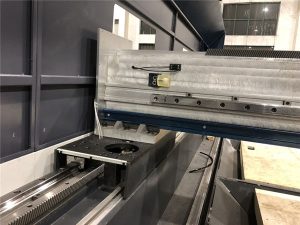 шағын өлшемді дәлдік талшықты лазерлік кесу машинасы автоматты позиция 800 ватт